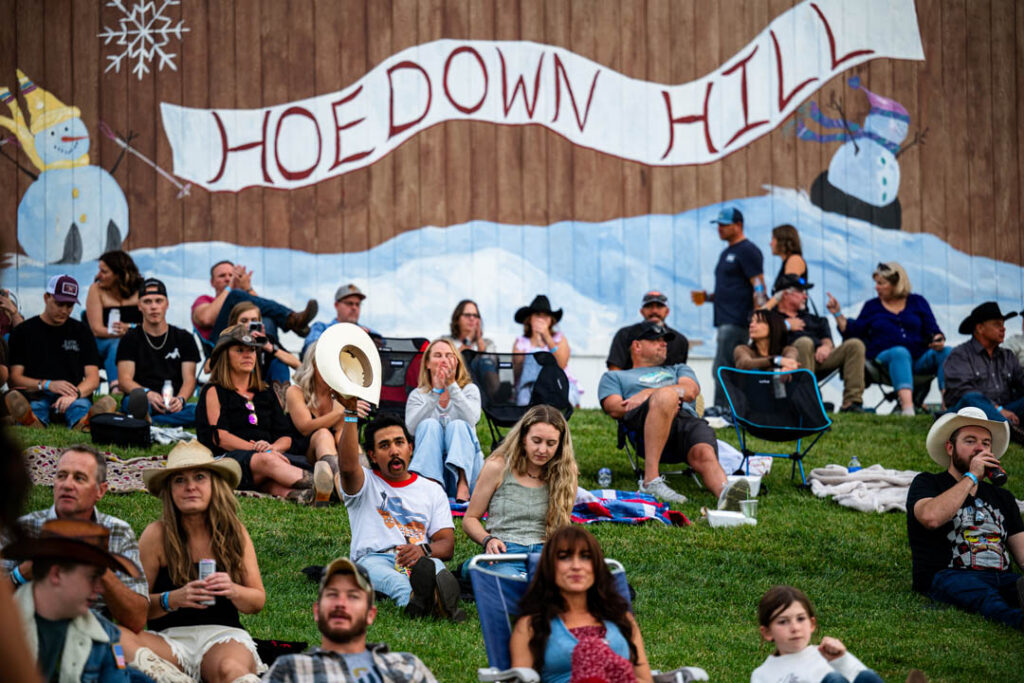 09-26-25_Garrett-Mogel_HoeDownHill-Country_14